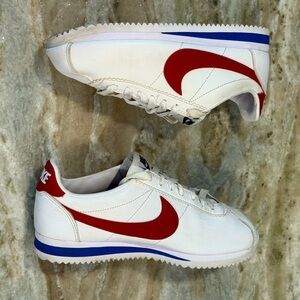 Women’s NIKE Cortez Classic leather red white & blue sneakers- Size 6
